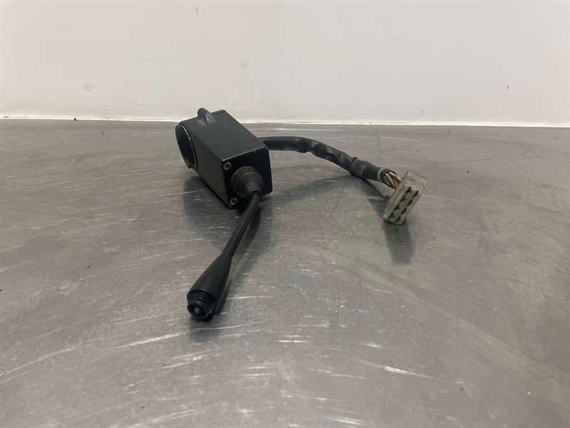 Zettelmeyer ZL1001 - Steer col switch/Lenkstockschalter - النظام الكهربائي - آلات الإنشاء: صورة 1 Zettelmeyer ZL1001 - Steer col switch/Lenkstockschalter - النظام الكهربائي - آلات الإنشاء: صورة 1