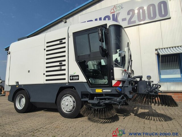 Andere Ravo 540 3 Besen Sweeper 62 km/h Autobahn fähig - سياره كنس شوارع: صورة 3 Andere Ravo 540 3 Besen Sweeper 62 km/h Autobahn fähig - سياره كنس شوارع: صورة 3