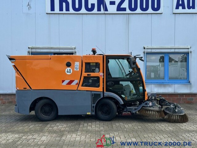DULEVO 2000 3 Besen- 4x4Allrad- 4 Radlenkung - سياره كنس شوارع: صورة 5 DULEVO 2000 3 Besen- 4x4Allrad- 4 Radlenkung - سياره كنس شوارع: صورة 5