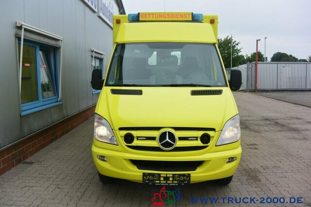 Mercedes-Benz Sprinter 516 CDI Intensiv- Rettung- Krankenwagen - سيارة إسعاف: صورة 4 Mercedes-Benz Sprinter 516 CDI Intensiv- Rettung- Krankenwagen - سيارة إسعاف: صورة 4