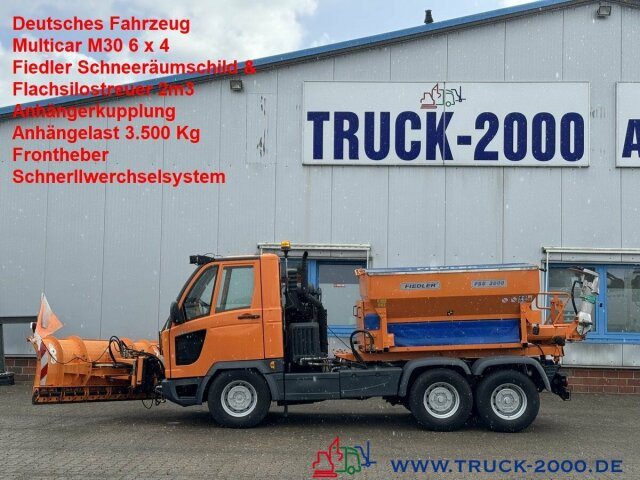 Multicar M30 6x4 3 Achsen Winterdienst Schild +Streuer - شاحنة توصيل مغلقة: صورة 1 Multicar M30 6x4 3 Achsen Winterdienst Schild +Streuer - شاحنة توصيل مغلقة: صورة 1