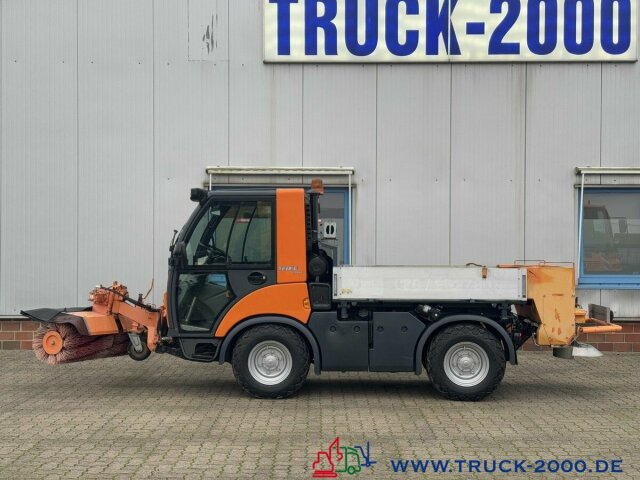 Multicar Tremo X56 Winterdienst Streuer + Besen NUR 14TKM - سياره كنس شوارع: صورة 3 Multicar Tremo X56 Winterdienst Streuer + Besen NUR 14TKM - سياره كنس شوارع: صورة 3