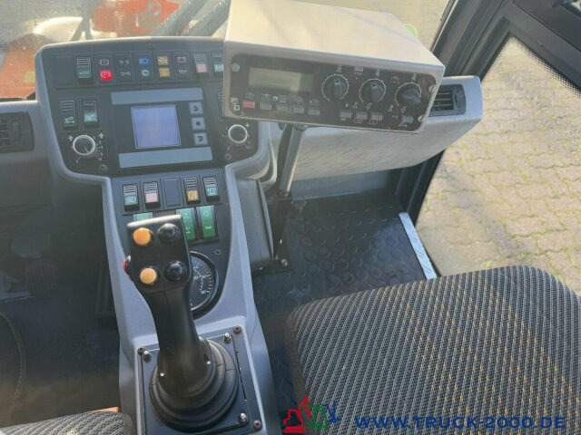 Multicar Tremo X56 Winterdienst Streuer + Besen NUR5569KM - سياره كنس شوارع: صورة 4 Multicar Tremo X56 Winterdienst Streuer + Besen NUR5569KM - سياره كنس شوارع: صورة 4
