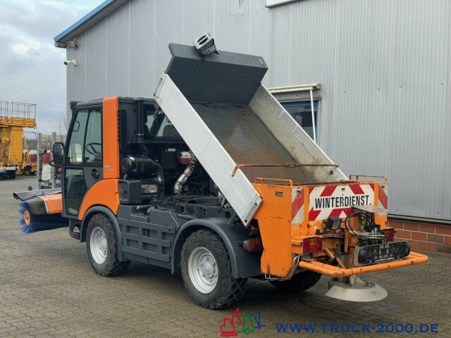 Multicar Tremo X56 Winterdienst Streuer + Besen NUR8568KM - سياره كنس شوارع: صورة 3 Multicar Tremo X56 Winterdienst Streuer + Besen NUR8568KM - سياره كنس شوارع: صورة 3