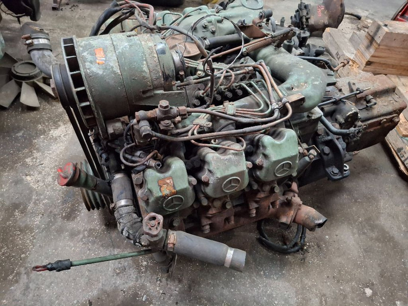 Mercedes-Benz OM441 - محرك: صورة 1 Mercedes-Benz OM441 - محرك: صورة 1