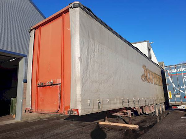 Renders 12.27E - نصف مقطورة بستائر جانبية: صورة 1 Renders 12.27E - نصف مقطورة بستائر جانبية: صورة 1