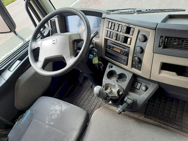 Volvo FL 280 - شاحنة صندوقية: صورة 5 Volvo FL 280 - شاحنة صندوقية: صورة 5