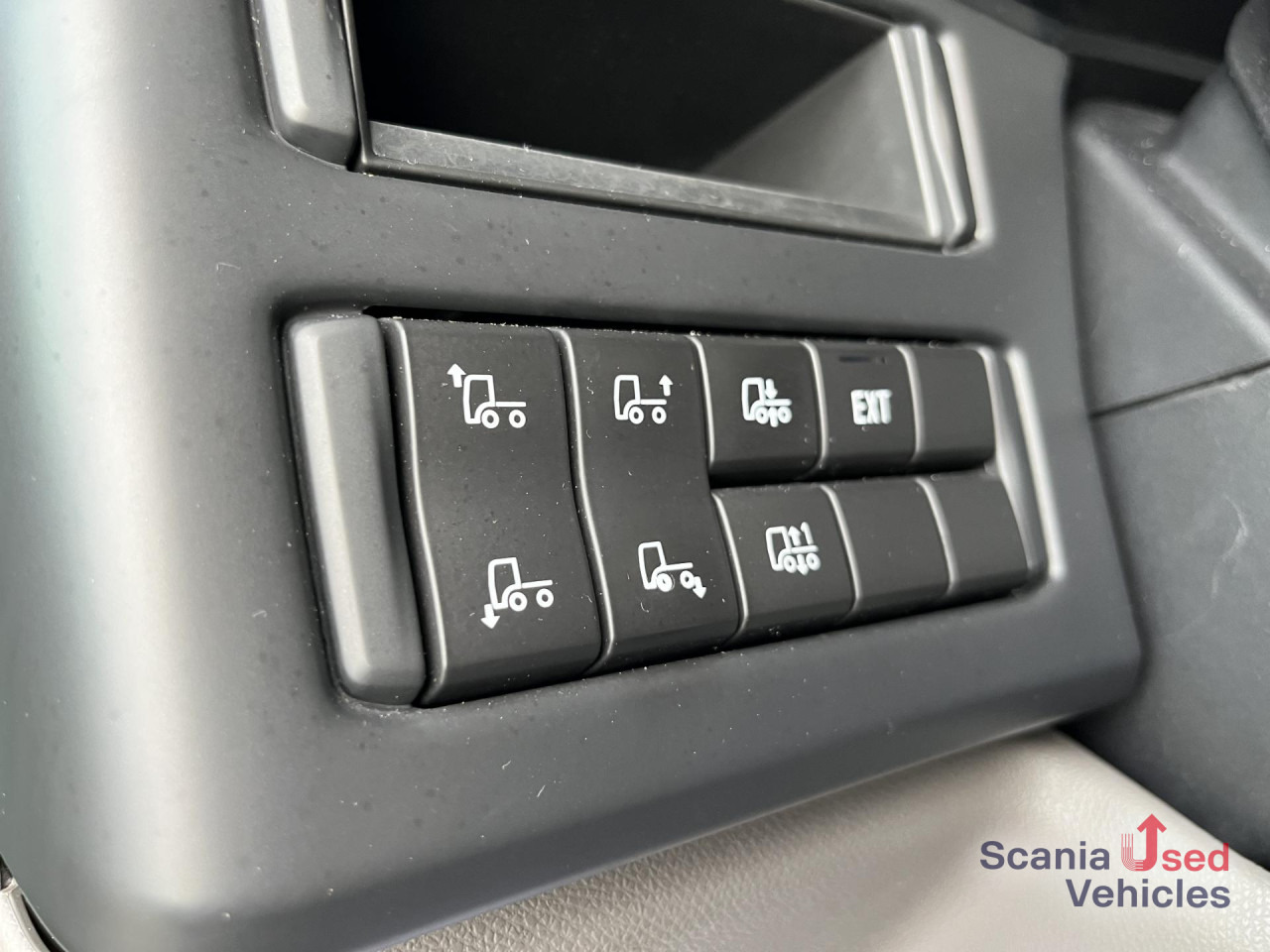 SCANIA P 320 B6x2*4NB RETARDER FULL AIR 8T 7.2x2.5x2.35M - شاحنة صندوقية: صورة 4 SCANIA P 320 B6x2*4NB RETARDER FULL AIR 8T 7.2x2.5x2.35M - شاحنة صندوقية: صورة 4