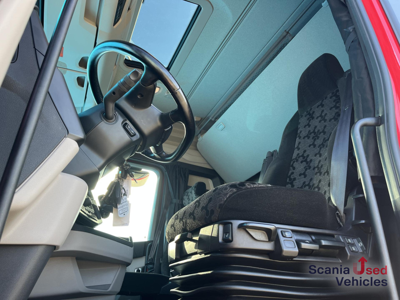 SCANIA R 410 A4x2NA RETARDER LED NAVI - رأس تريلا: صورة 2 SCANIA R 410 A4x2NA RETARDER LED NAVI - رأس تريلا: صورة 2