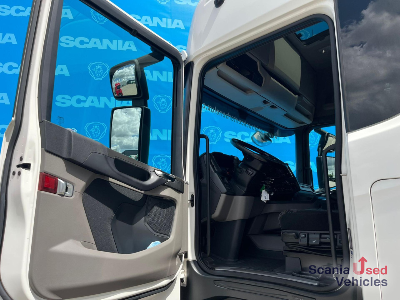 SCANIA R 450 A4x2EB RETARDER MEGA / VOLUME DIFF-L 8T PTOV - مقطورة السحب: صورة 2 SCANIA R 450 A4x2EB RETARDER MEGA / VOLUME DIFF-L 8T PTOV - مقطورة السحب: صورة 2
