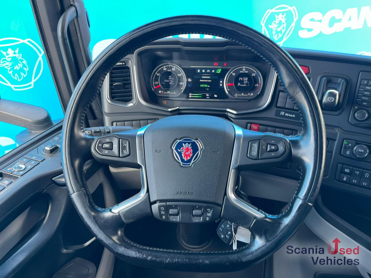 SCANIA R 450 A6x2/4NA RETARDER PTO LED NAVI - مقطورة السحب: صورة 5 SCANIA R 450 A6x2/4NA RETARDER PTO LED NAVI - مقطورة السحب: صورة 5