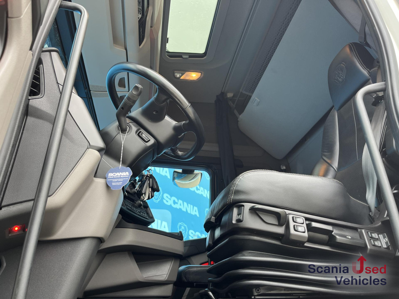 SCANIA S 590 A4x2NA V8 RETARDER DIFF-L 8T NAVI LED ALCOA - رأس تريلا: صورة 4 SCANIA S 590 A4x2NA V8 RETARDER DIFF-L 8T NAVI LED ALCOA - رأس تريلا: صورة 4