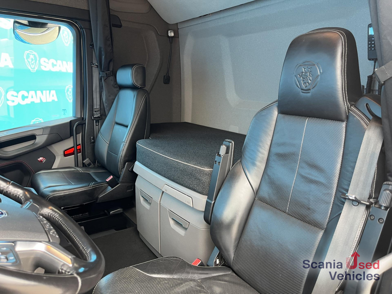 SCANIA S 590 A4x2NA V8 RETARDER DIFF-L 8T NAVI LED ALCOA - رأس تريلا: صورة 5 SCANIA S 590 A4x2NA V8 RETARDER DIFF-L 8T NAVI LED ALCOA - رأس تريلا: صورة 5