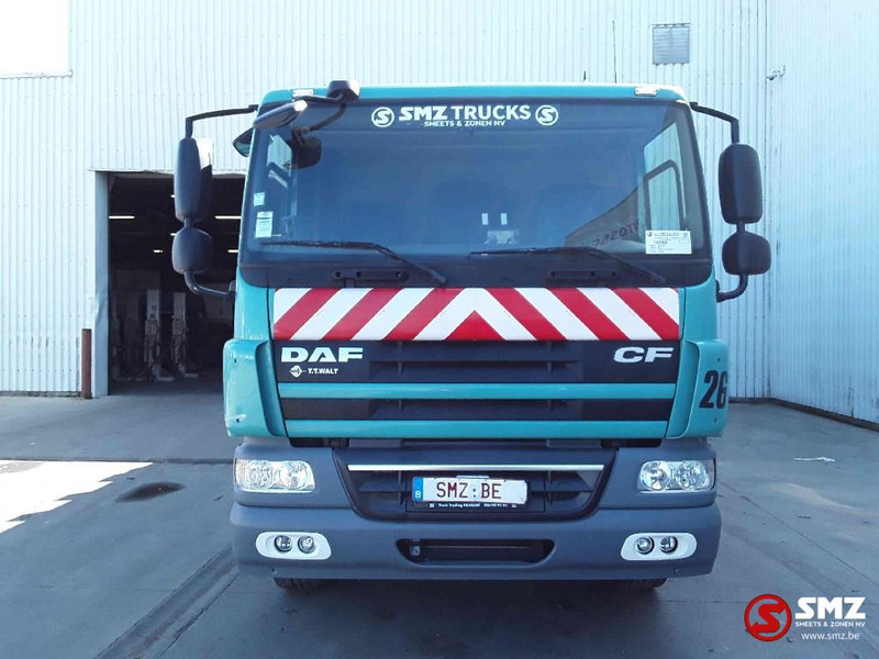DAF 75 CF 310 VdK pusher 2000 +2x lift TOP 211'km - شاحنة قمامة: صورة 2 DAF 75 CF 310 VdK pusher 2000 +2x lift TOP 211'km - شاحنة قمامة: صورة 2
