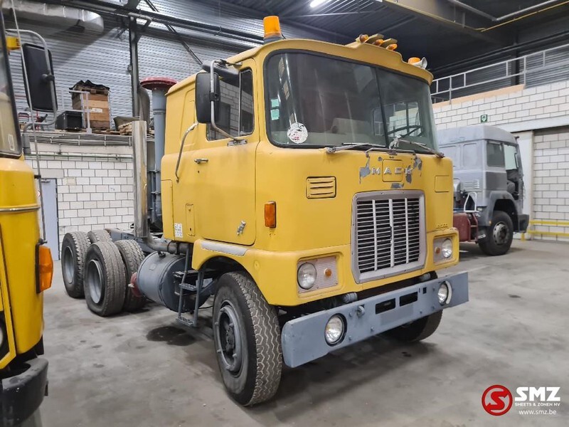 MACK F 700 francais/french - مقطورة السحب: صورة 1 MACK F 700 francais/french - مقطورة السحب: صورة 1