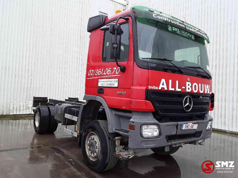 Mercedes-Benz Actros 1832 4x4 209000 km!! - شاحنة بهيكل معدني للمقصورة: صورة 1 Mercedes-Benz Actros 1832 4x4 209000 km!! - شاحنة بهيكل معدني للمقصورة: صورة 1