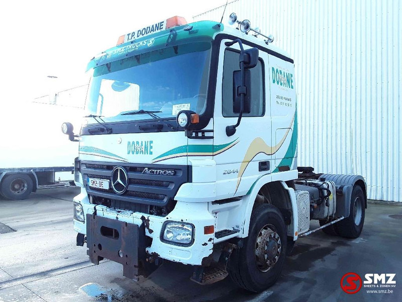 Mercedes-Benz Actros 2044 4x4 retarder hydrauclic - مقطورة السحب: صورة 3 Mercedes-Benz Actros 2044 4x4 retarder hydrauclic - مقطورة السحب: صورة 3