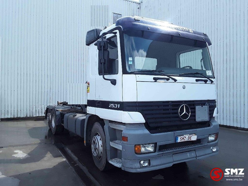 Mercedes-Benz Actros 2531 francais - شاحنة بهيكل معدني للمقصورة: صورة 1 Mercedes-Benz Actros 2531 francais - شاحنة بهيكل معدني للمقصورة: صورة 1