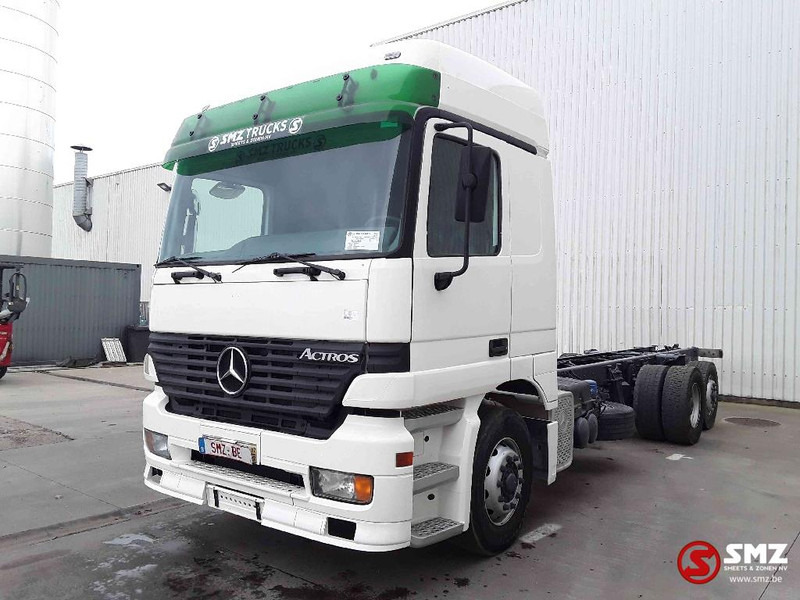 Mercedes-Benz Actros 2535 - شاحنة بهيكل معدني للمقصورة: صورة 3 Mercedes-Benz Actros 2535 - شاحنة بهيكل معدني للمقصورة: صورة 3