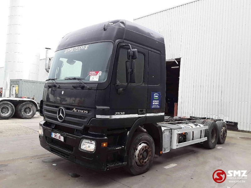 Mercedes-Benz Actros 2536 - شاحنة بهيكل معدني للمقصورة: صورة 3 Mercedes-Benz Actros 2536 - شاحنة بهيكل معدني للمقصورة: صورة 3