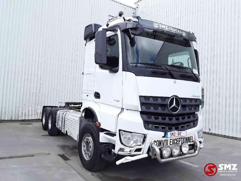 Mercedes-Benz Arocs 3351 lames steel - رأس تريلا: صورة 1 Mercedes-Benz Arocs 3351 lames steel - رأس تريلا: صورة 1
