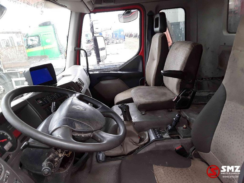 Interior photo 2: شاحنة قلاب Renault Kerax 450 6x4 manual Euro 5