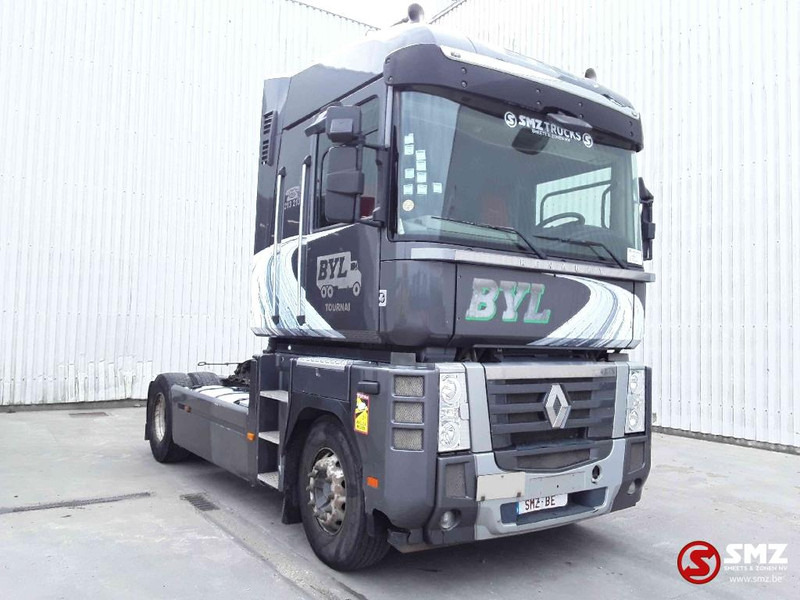 Renault Magnum 480 - مقطورة السحب: صورة 1 Renault Magnum 480 - مقطورة السحب: صورة 1