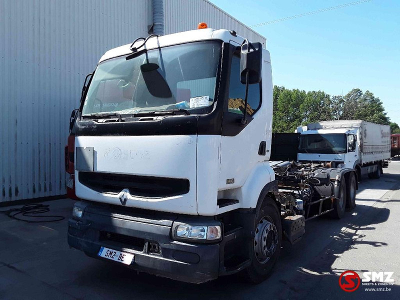 Renault Premium 420 - شاحنة بهيكل معدني للمقصورة: صورة 3 Renault Premium 420 - شاحنة بهيكل معدني للمقصورة: صورة 3