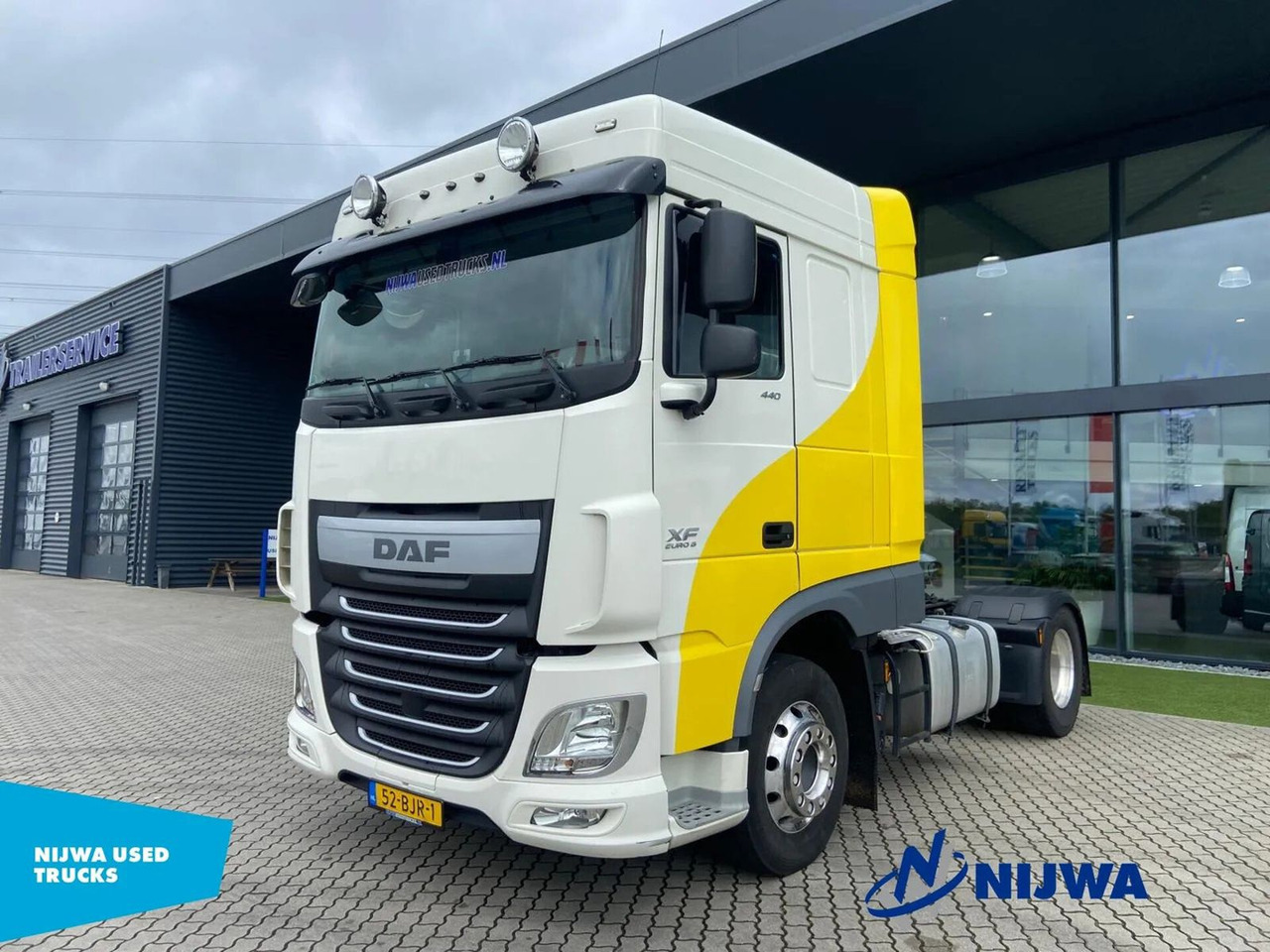 DAF XF 440 4X2 Standkachel + PTO - مقطورة السحب: صورة 1 DAF XF 440 4X2 Standkachel + PTO - مقطورة السحب: صورة 1
