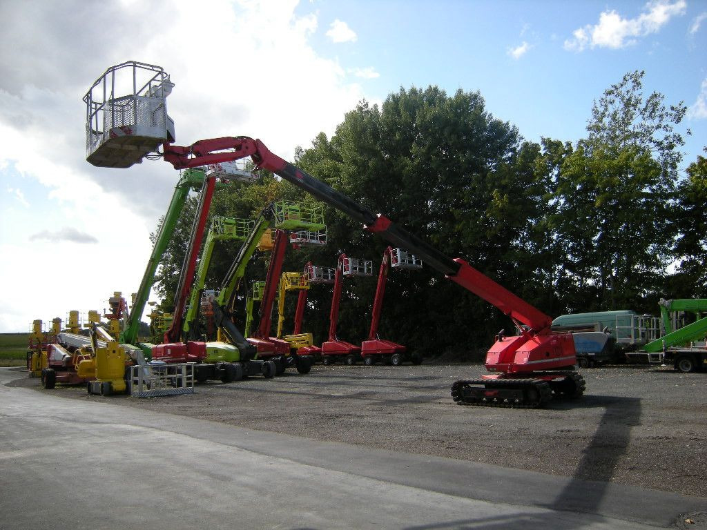 Aichi SR123J, Arbeitsbühne , AH 14m - منصة محمولة مثبتة على الشاحنة: صورة 3 Aichi SR123J, Arbeitsbühne , AH 14m - منصة محمولة مثبتة على الشاحنة: صورة 3