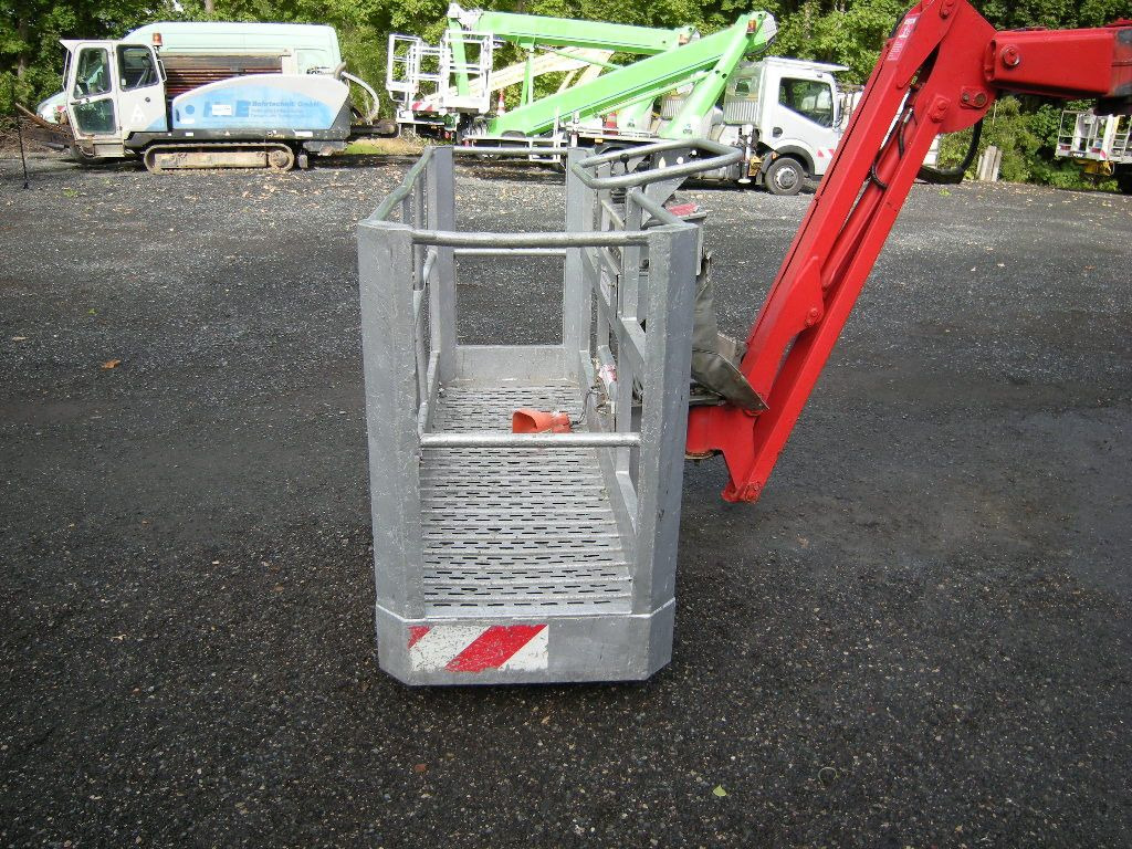 منصة محمولة مثبتة على الشاحنة Arbeitsbühne Snorkelift SB-47JRT, AH  16m: صورة 28 منصة محمولة مثبتة على الشاحنة Arbeitsbühne Snorkelift SB-47JRT, AH  16m: صورة 28