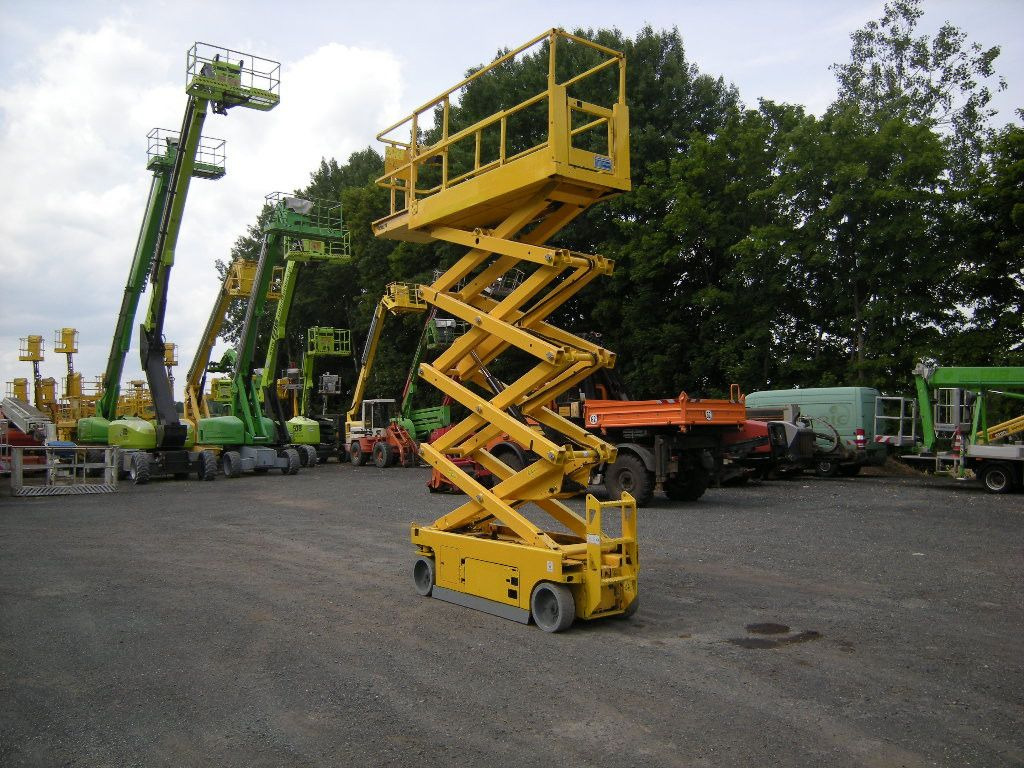 Genie GS 2632, Scherenarbeitsbühne Genie 10 m - منصة محمولة مثبتة على الشاحنة: صورة 4 Genie GS 2632, Scherenarbeitsbühne Genie 10 m - منصة محمولة مثبتة على الشاحنة: صورة 4