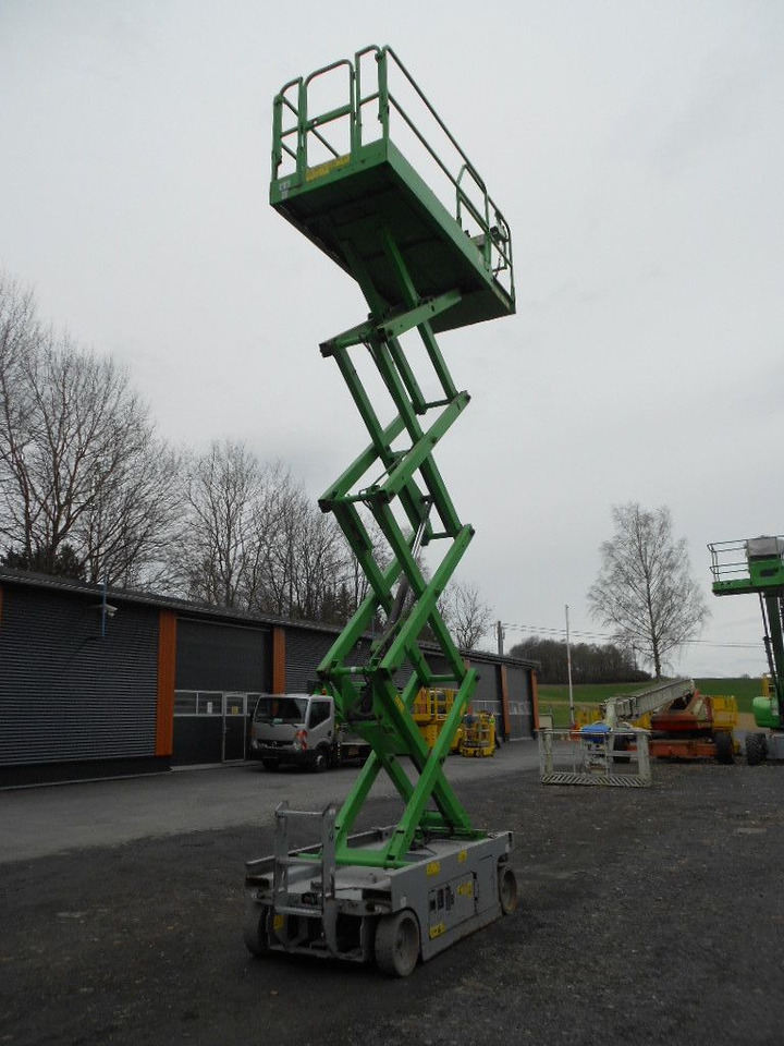 Genie GS 2646, Scherenarbeitsbühne Genie 9,9 m - منصة محمولة مثبتة على الشاحنة: صورة 2 Genie GS 2646, Scherenarbeitsbühne Genie 9,9 m - منصة محمولة مثبتة على الشاحنة: صورة 2