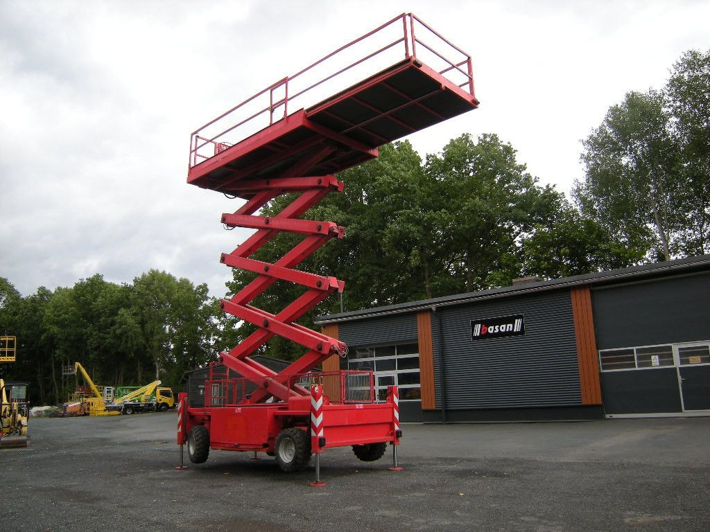 Scherenarbeitsbühne Liftlux SL172-24D4WD,S AH 19 - منصة محمولة مثبتة على الشاحنة: صورة 1 Scherenarbeitsbühne Liftlux SL172-24D4WD,S AH 19 - منصة محمولة مثبتة على الشاحنة: صورة 1