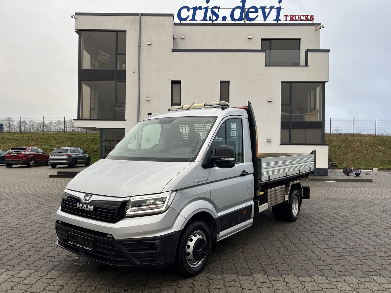 MAN TGE 3.180 4x2 Zwillingsbereift - قلاب صغير: صورة 1 MAN TGE 3.180 4x2 Zwillingsbereift - قلاب صغير: صورة 1