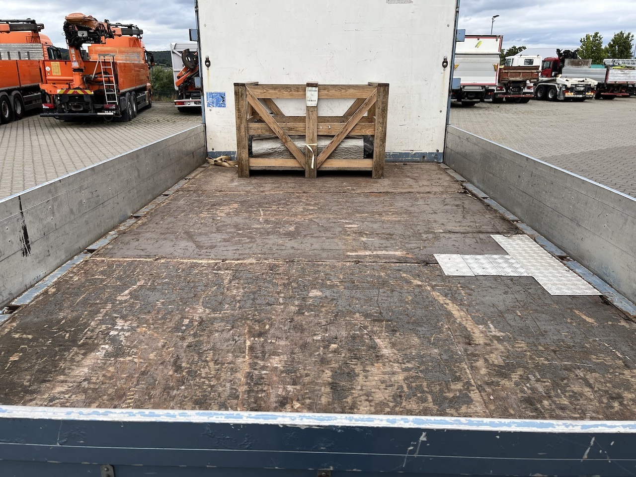 MAN TGL 8.220 4x2 Pritsche AHK - شاحنة توصيل مفتوحة: صورة 4 MAN TGL 8.220 4x2 Pritsche AHK - شاحنة توصيل مفتوحة: صورة 4