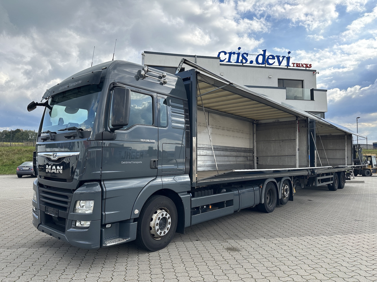 MAN TGX 26.500 6x2 LL Intarder Getränkezug LBW Ameise - شاحنة مشروبات: صورة 1 MAN TGX 26.500 6x2 LL Intarder Getränkezug LBW Ameise - شاحنة مشروبات: صورة 1