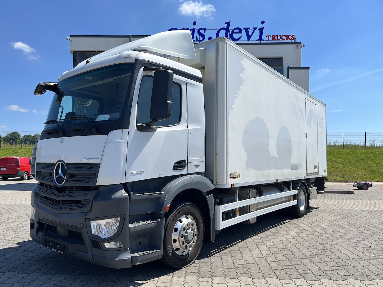 Mercedes-Benz Antos 1840 4x4 HAD LBW Kühlung Flüssigstickstoff - شاحنة ذات مبرد: صورة 1 Mercedes-Benz Antos 1840 4x4 HAD LBW Kühlung Flüssigstickstoff - شاحنة ذات مبرد: صورة 1