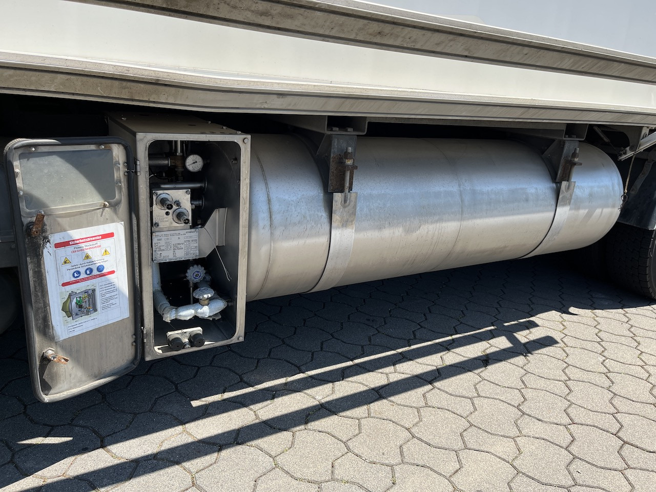 Mercedes-Benz Antos 1840 4x4 HAD LBW Kühlung Flüssigstickstoff - شاحنة ذات مبرد: صورة 4 Mercedes-Benz Antos 1840 4x4 HAD LBW Kühlung Flüssigstickstoff - شاحنة ذات مبرد: صورة 4