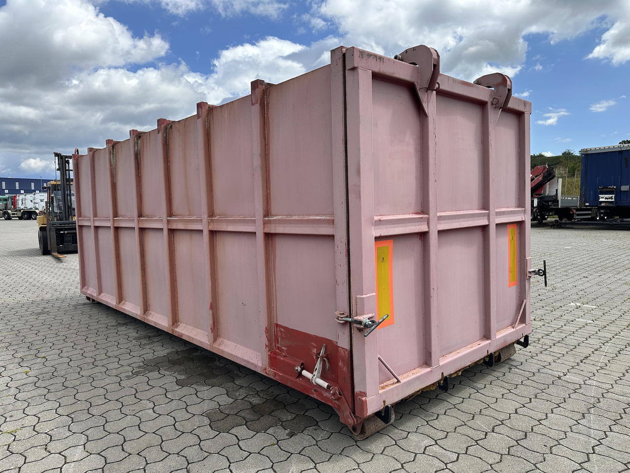 Mercedes-Benz Wassercontainer Mulde 30 cbm Silo für Abrollkipper - شاحنة: صورة 5 Mercedes-Benz Wassercontainer Mulde 30 cbm Silo für Abrollkipper - شاحنة: صورة 5