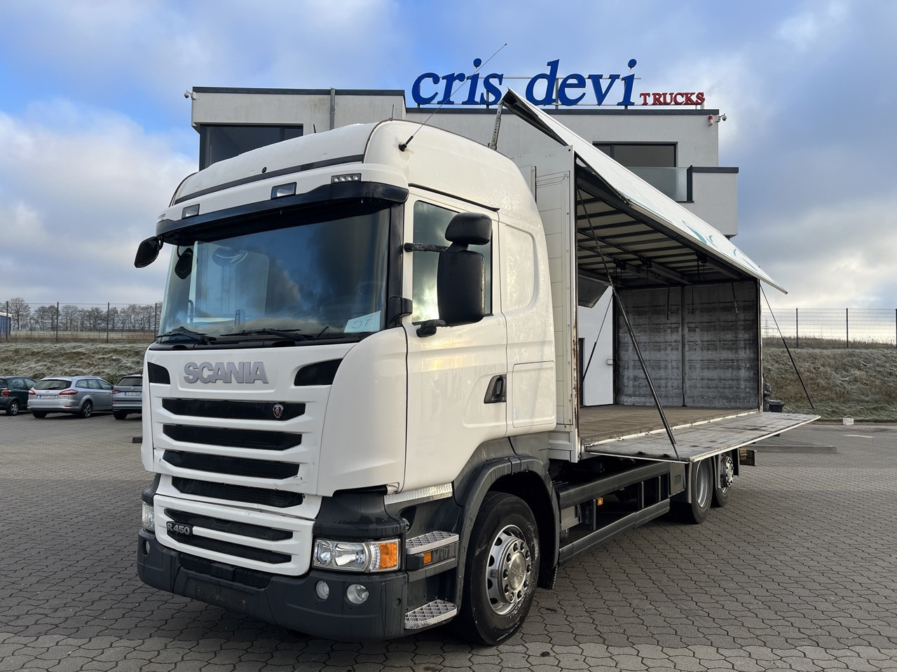 Scania R 450 6x2 Geränke Lenkachse Retarder - شاحنة صندوقية: صورة 2 Scania R 450 6x2 Geränke Lenkachse Retarder - شاحنة صندوقية: صورة 2