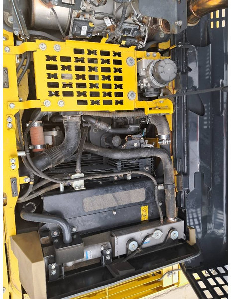 Komatsu PC210LCI-11 - حفار زاحف: صورة 2 Komatsu PC210LCI-11 - حفار زاحف: صورة 2