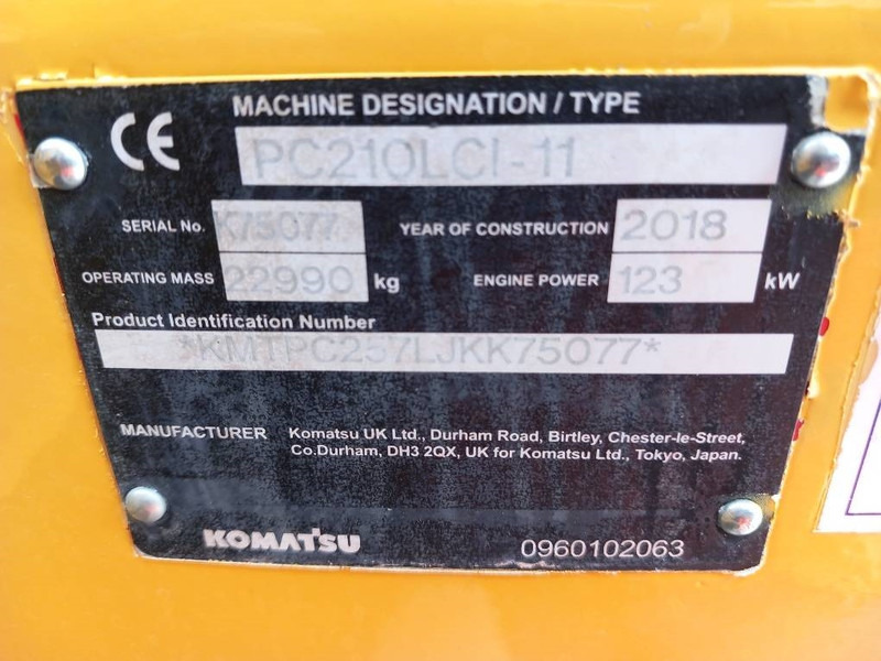 Komatsu PC210LCI-11 - حفار زاحف: صورة 2 Komatsu PC210LCI-11 - حفار زاحف: صورة 2