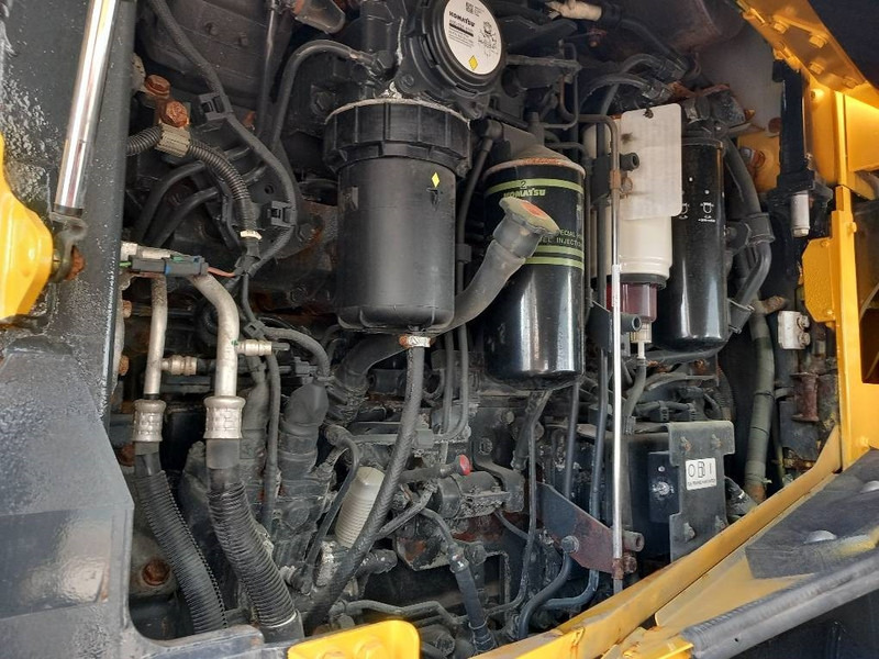Komatsu WA480-8E0 - اللودر بعجل: صورة 4 Komatsu WA480-8E0 - اللودر بعجل: صورة 4