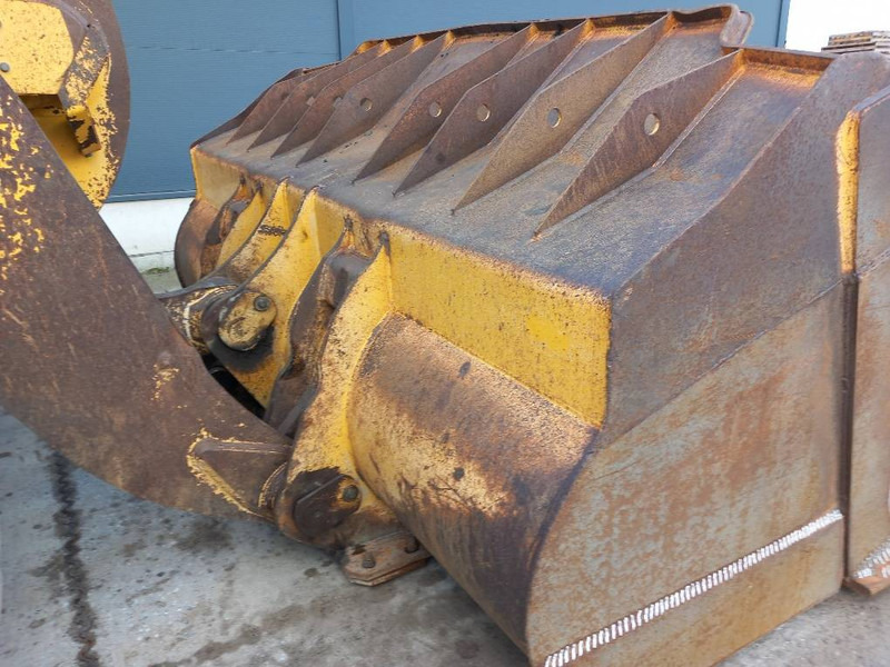 Komatsu WA500-7 - اللودر بعجل: صورة 5 Komatsu WA500-7 - اللودر بعجل: صورة 5