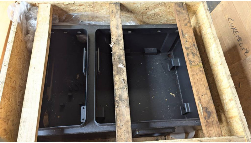 Komatsu WA600-8 BATTERY BOX 426-06-61211 - إطار هيكلي/ إطار معدني - آلات الإنشاء: صورة 5 Komatsu WA600-8 BATTERY BOX 426-06-61211 - إطار هيكلي/ إطار معدني - آلات الإنشاء: صورة 5