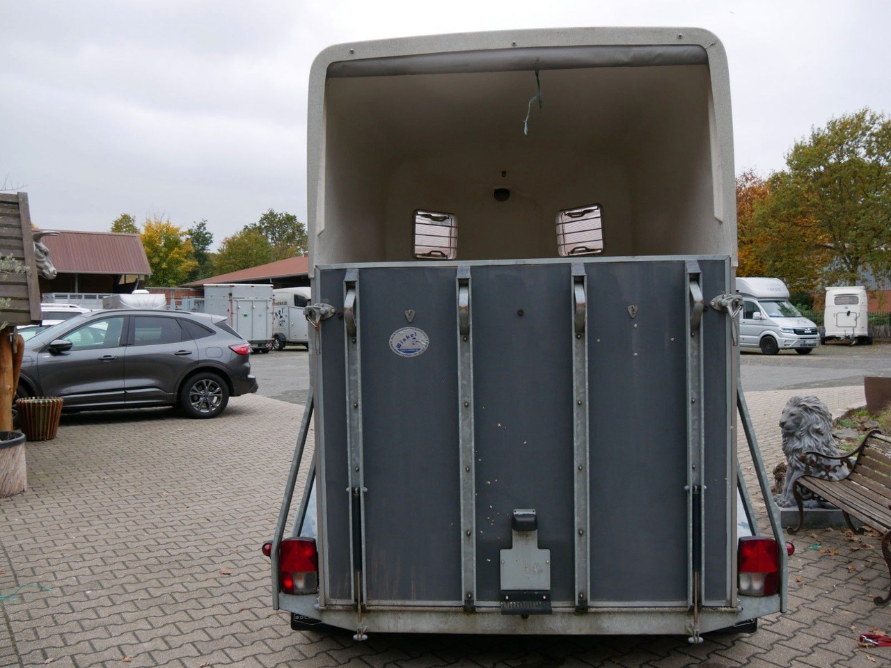 Böckmann Duo Esprit mit Sattelkammer - مقطورة للماشية: صورة 3 Böckmann Duo Esprit mit Sattelkammer - مقطورة للماشية: صورة 3