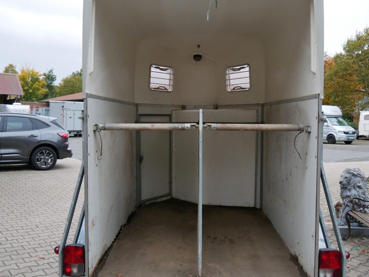 Böckmann Duo Esprit mit Sattelkammer - مقطورة للماشية: صورة 4 Böckmann Duo Esprit mit Sattelkammer - مقطورة للماشية: صورة 4