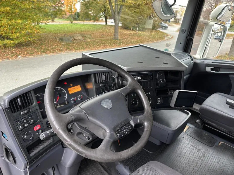 رأس تريلا Scania R420 MEGA 4x2 Topline Intarder TÜV neu! E5: صورة 20 رأس تريلا Scania R420 MEGA 4x2 Topline Intarder TÜV neu! E5: صورة 20