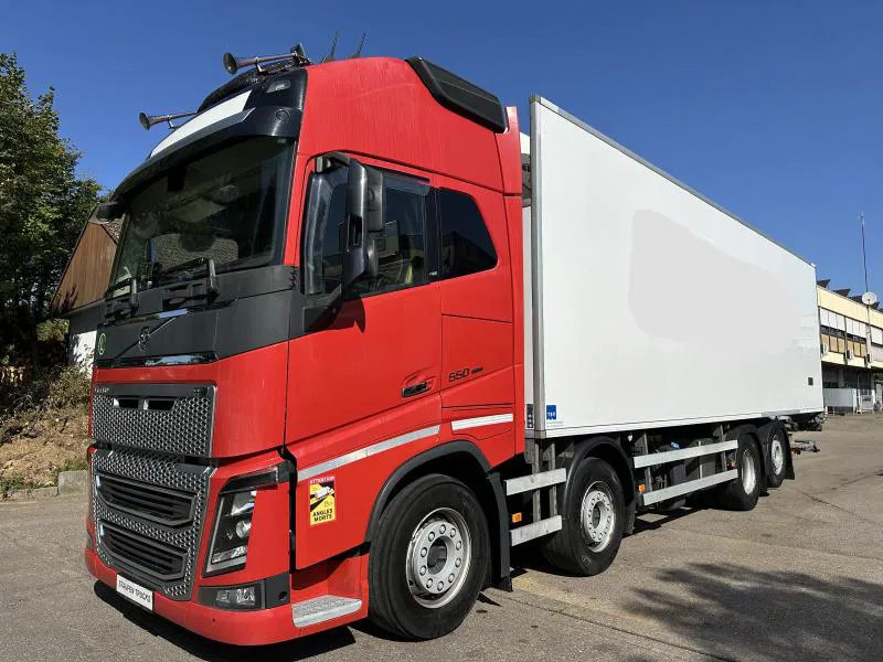 Volvo FH 16 550XL*8x2*Tief Kühlkoffer*ThermoKing*LBW - شاحنة ذات مبرد: صورة 1 Volvo FH 16 550XL*8x2*Tief Kühlkoffer*ThermoKing*LBW - شاحنة ذات مبرد: صورة 1